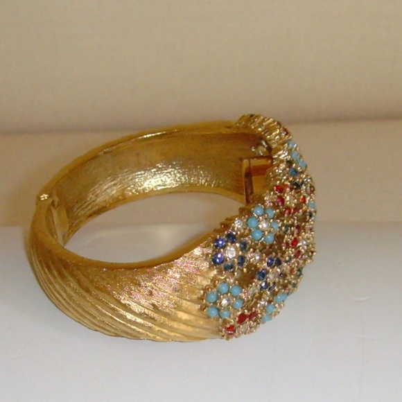 CINER Vintage Unsigned Bracelet with Watch - Picture 11 of 16